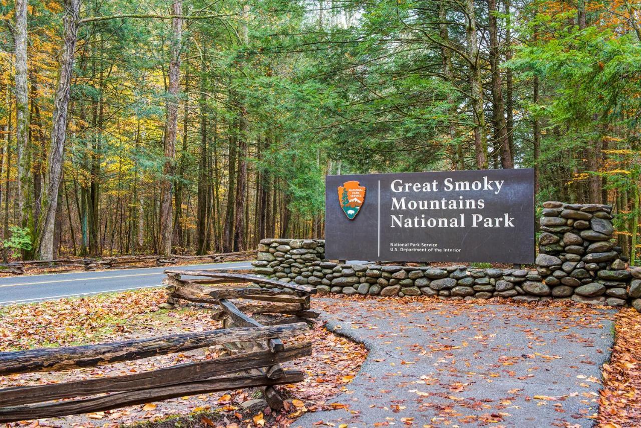 Rocky Top Lookout ガトリンバーグ エクステリア 写真